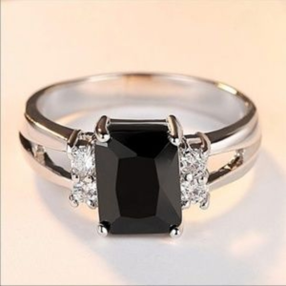 18K White Gold